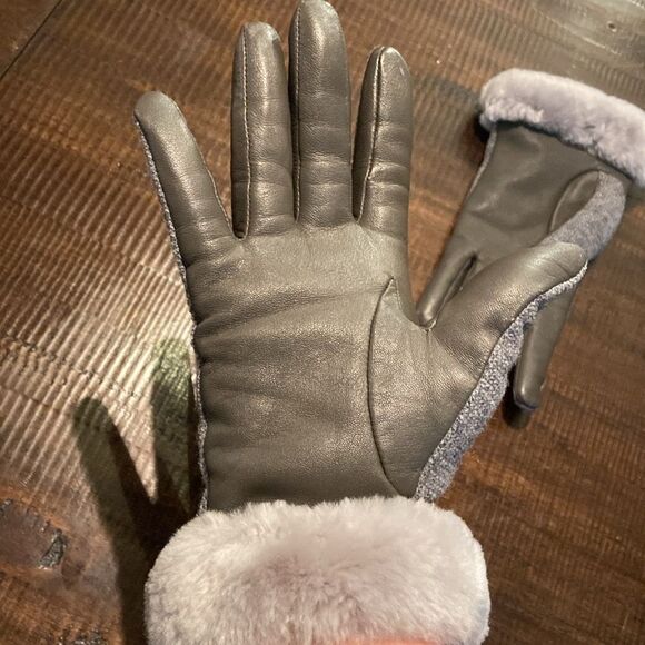 UGG Australia Shearling Casual Gloves Gray - Picture 5 of 8